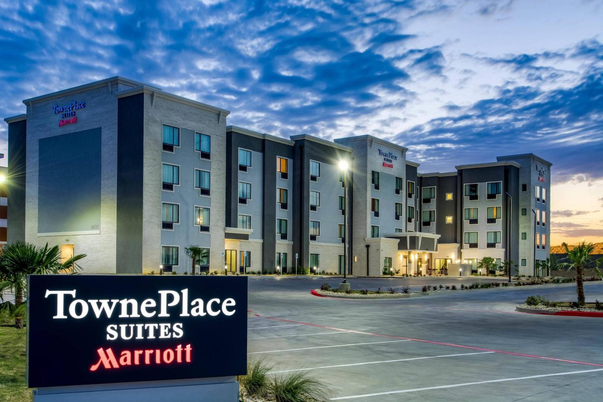 Towneplace Suites By Marriott Waco South Exterior foto